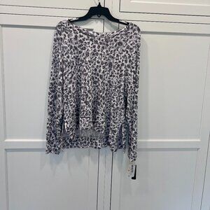 Donna Karan Sleepwear top, size small, nwt